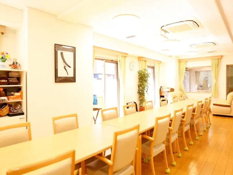 リリィパワーズレジデンス貝塚 の施設写真・外観・居室