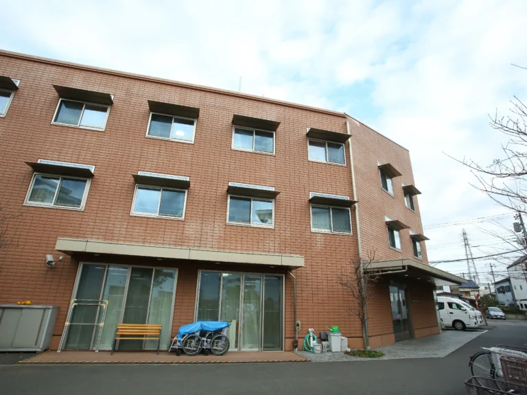 レインボーの家上平間 の施設写真・外観・居室