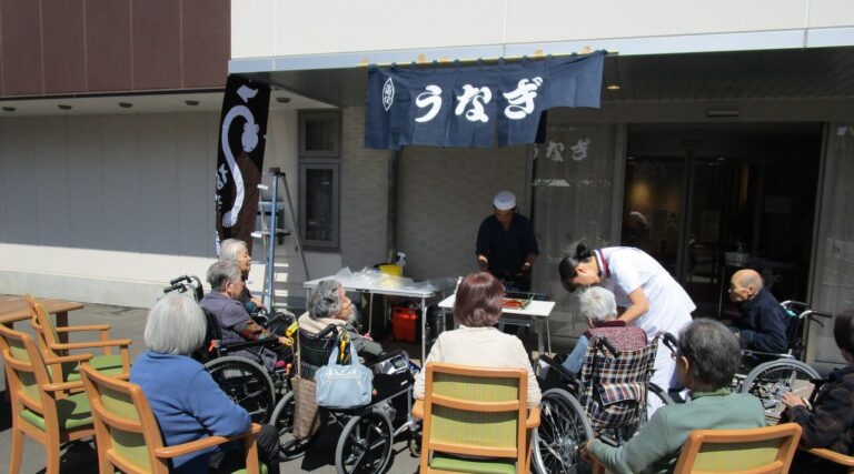 ホームステーションらいふ三鷹 の施設写真・外観・居室