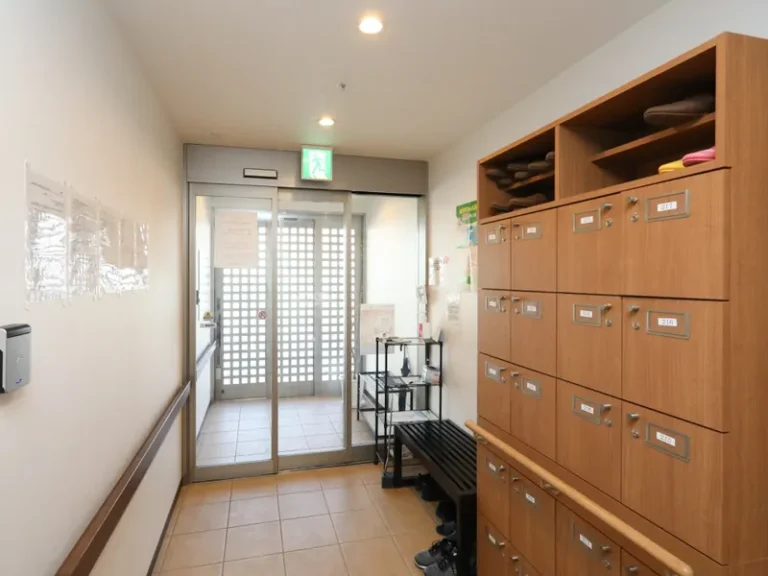エイジフリーハウス 川崎上平間 の施設写真・外観・居室
