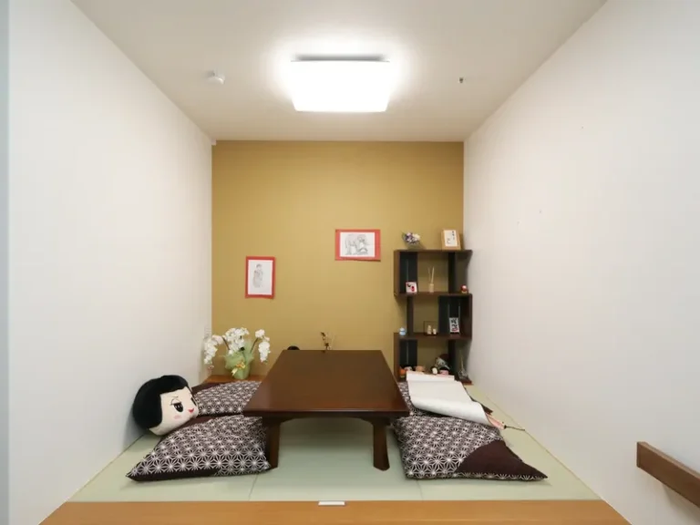 エイジフリーハウス 川崎上平間 の施設写真・外観・居室