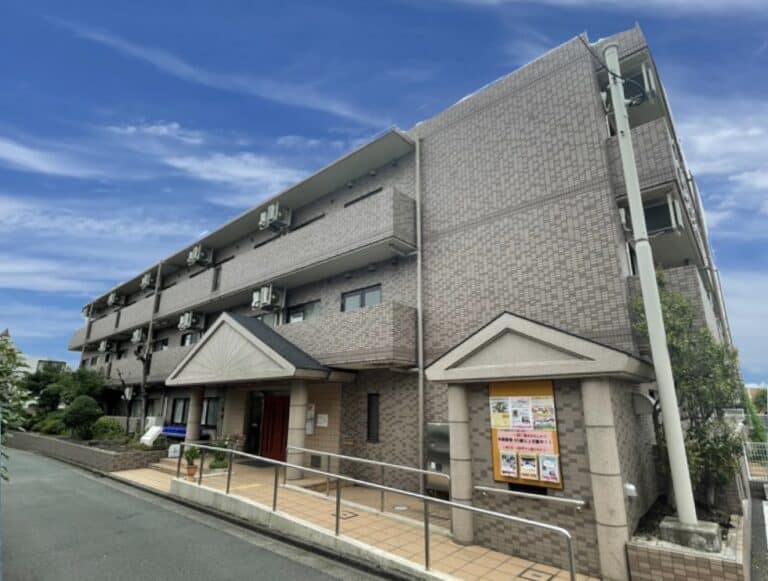 ホームステーションらいふ千歳船橋 の施設写真・外観・居室