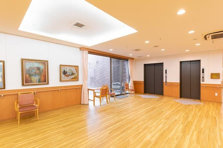 イリーゼ昭島 の施設写真・外観・居室