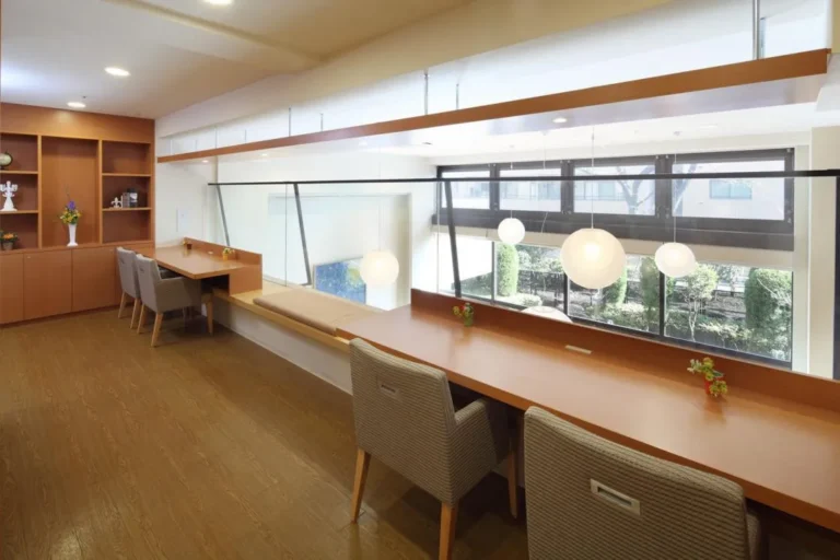 リハビリホームグランダ狛江弐番館 の施設写真・外観・居室