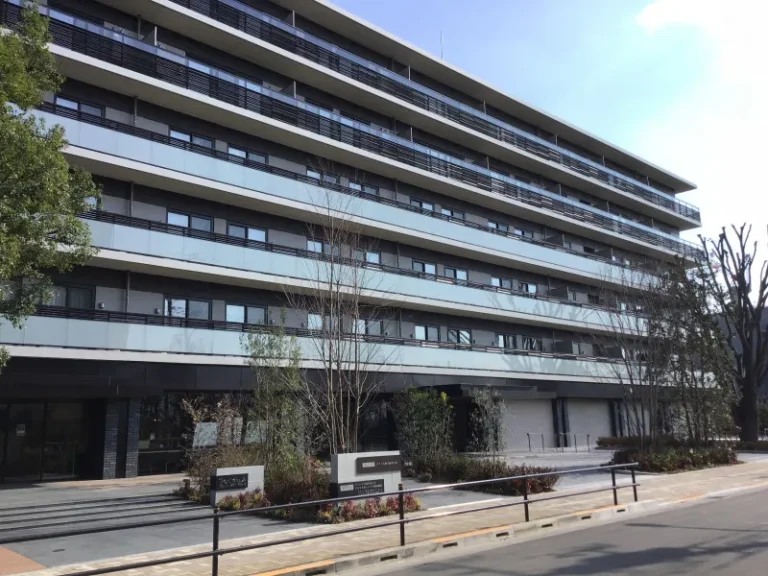 ウエリスオリーブ成城学園前ケアレジデンス の施設写真・外観・居室
