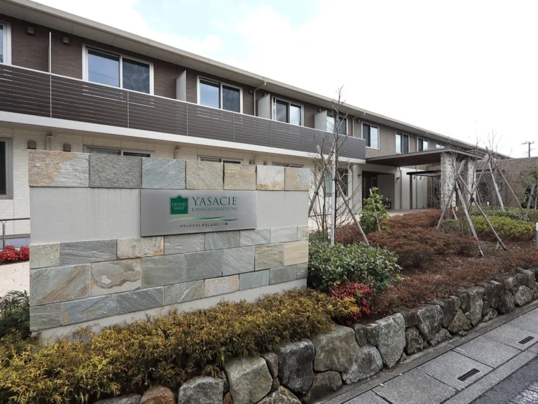 グランドマストやさしえ川口三ツ和 の施設写真・外観・居室