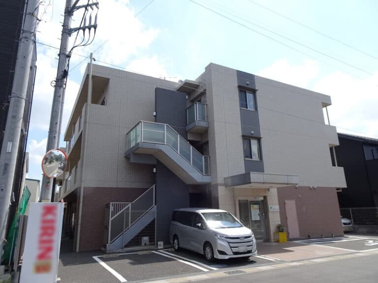 ライフパートナー川口 の施設写真・外観・居室