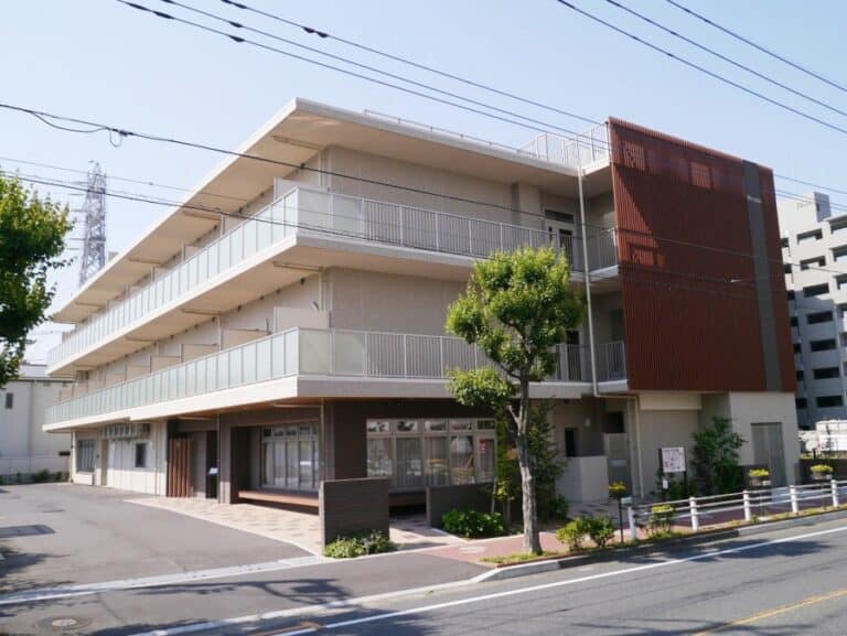 ピュアテラス川口青木 の施設写真・外観・居室