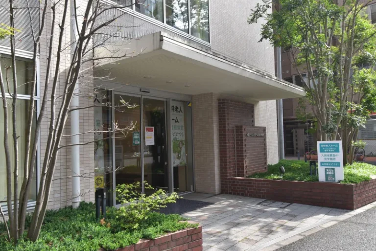 ナーシングホーム横浜・長者町 の施設写真・外観・居室