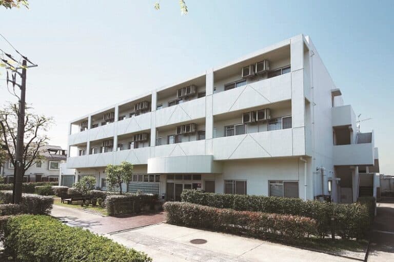 ニチイホーム青葉台 の施設写真・外観・居室