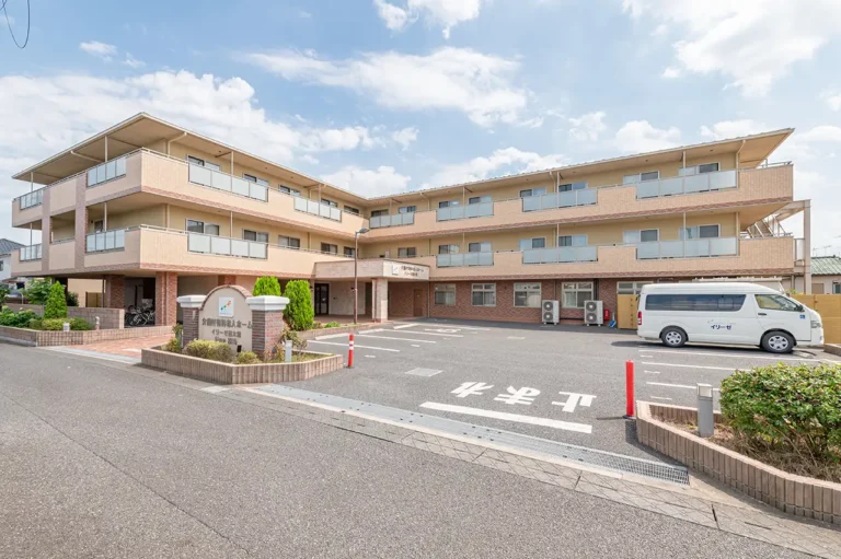 イリーゼ西大宮 の施設写真・外観・居室