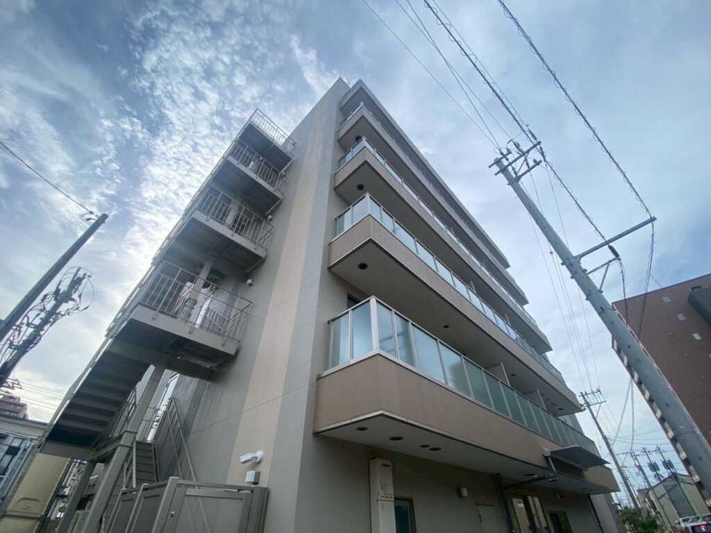 04
