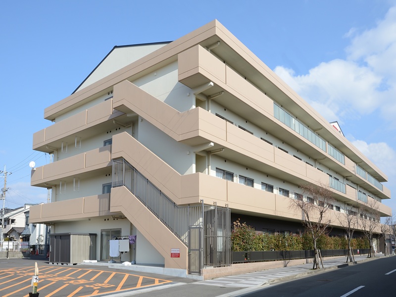 介護付有料老人ホーム　プレザンメゾン塚口