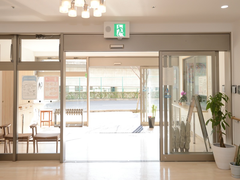 介護付有料老人ホーム　プレザンメゾン塚口