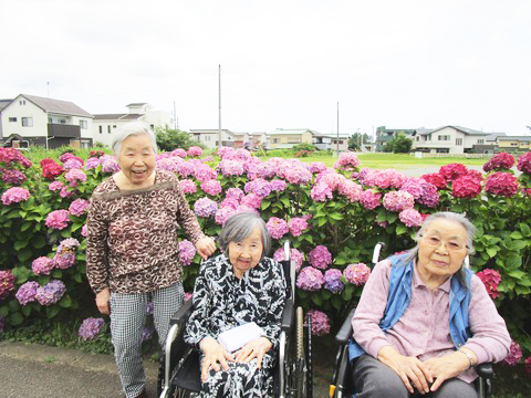 ホームステーションらいふ愛甲石田