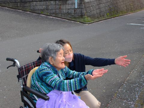 特別養護老人ホーム関野記念鵠生園