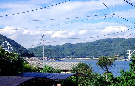 まりホーム内海