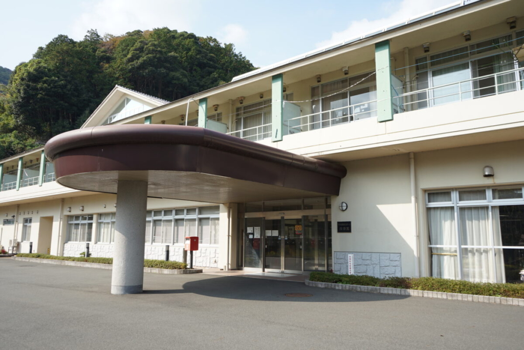 特別養護老人ホーム長寿苑
