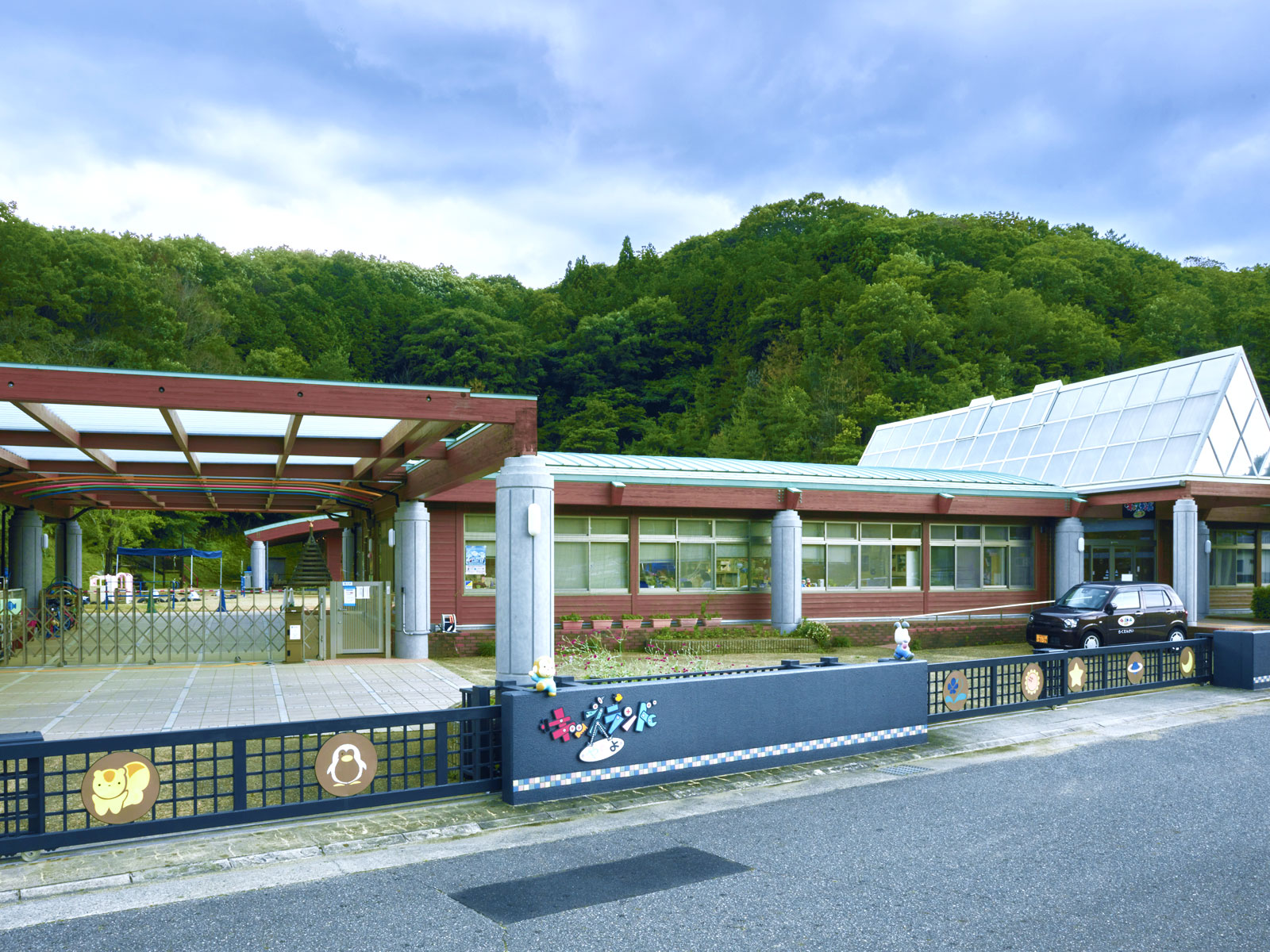 特別養護老人ホーム　ゆりの荘