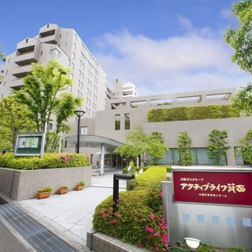 エスティームライフ学園前