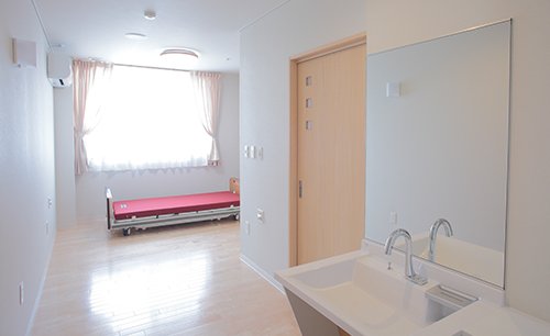 サービス付き高齢者向け住宅　温ったまる