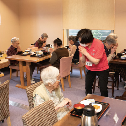 介護付有料老人ホーム　アクラス五条