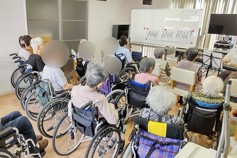 有料老人ホーム　馴染み横丁