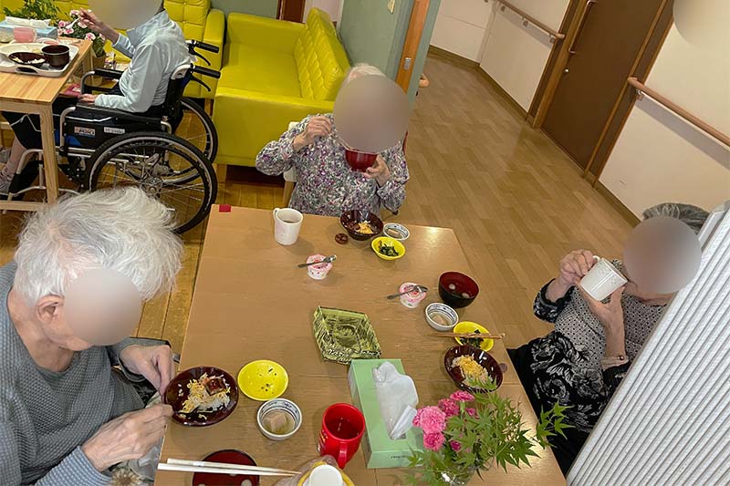有料老人ホーム　馴染み横丁