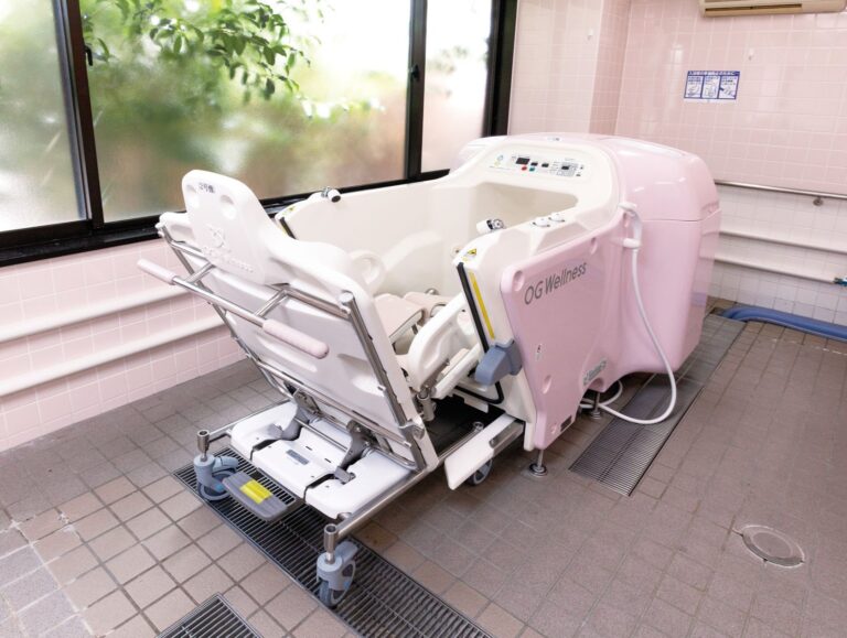 介護付有料老人ホーム　東海橋苑